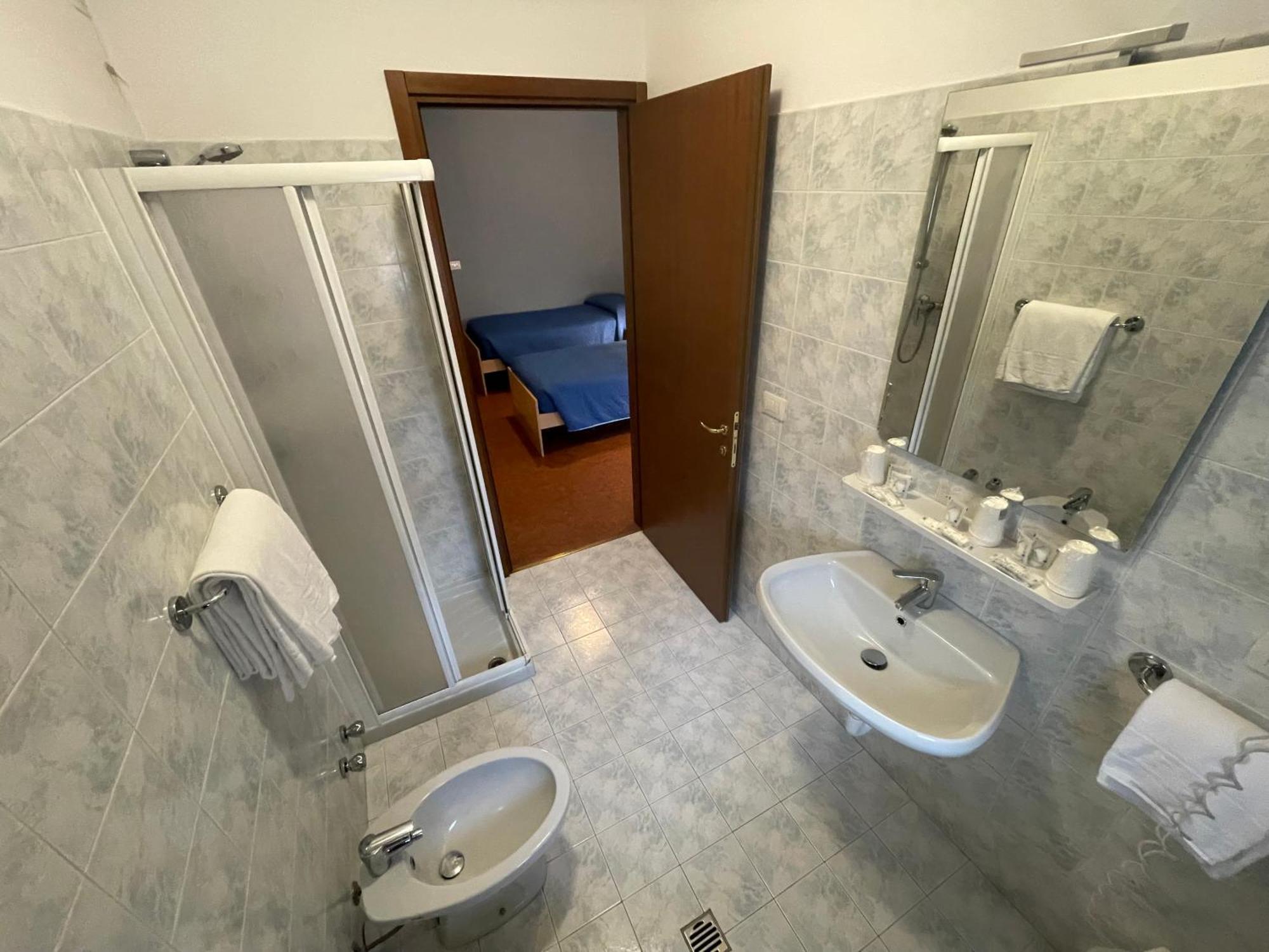 Hotel Del Boschetto Poggiridenti ภายนอก รูปภาพ