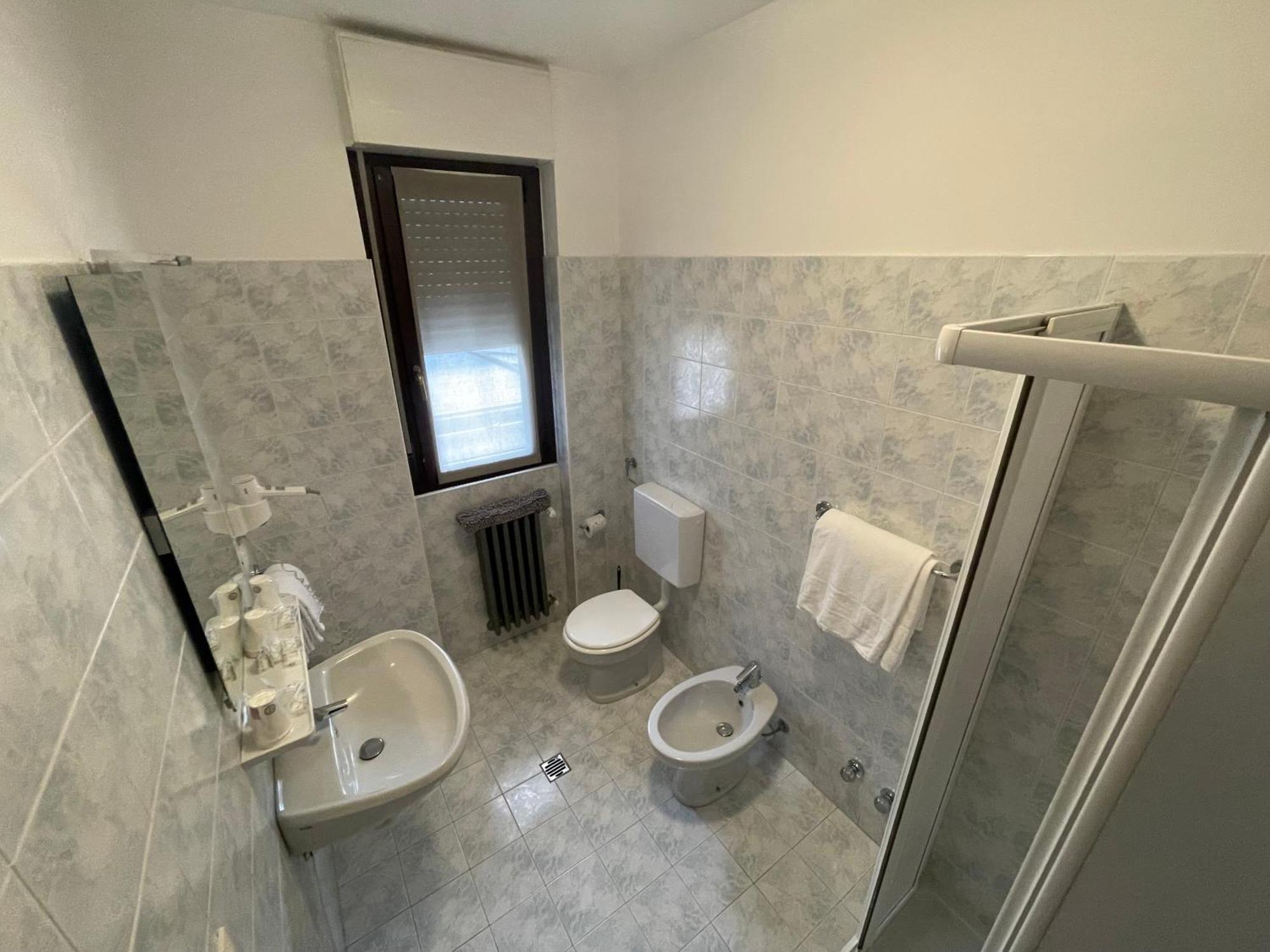 Hotel Del Boschetto Poggiridenti ภายนอก รูปภาพ
