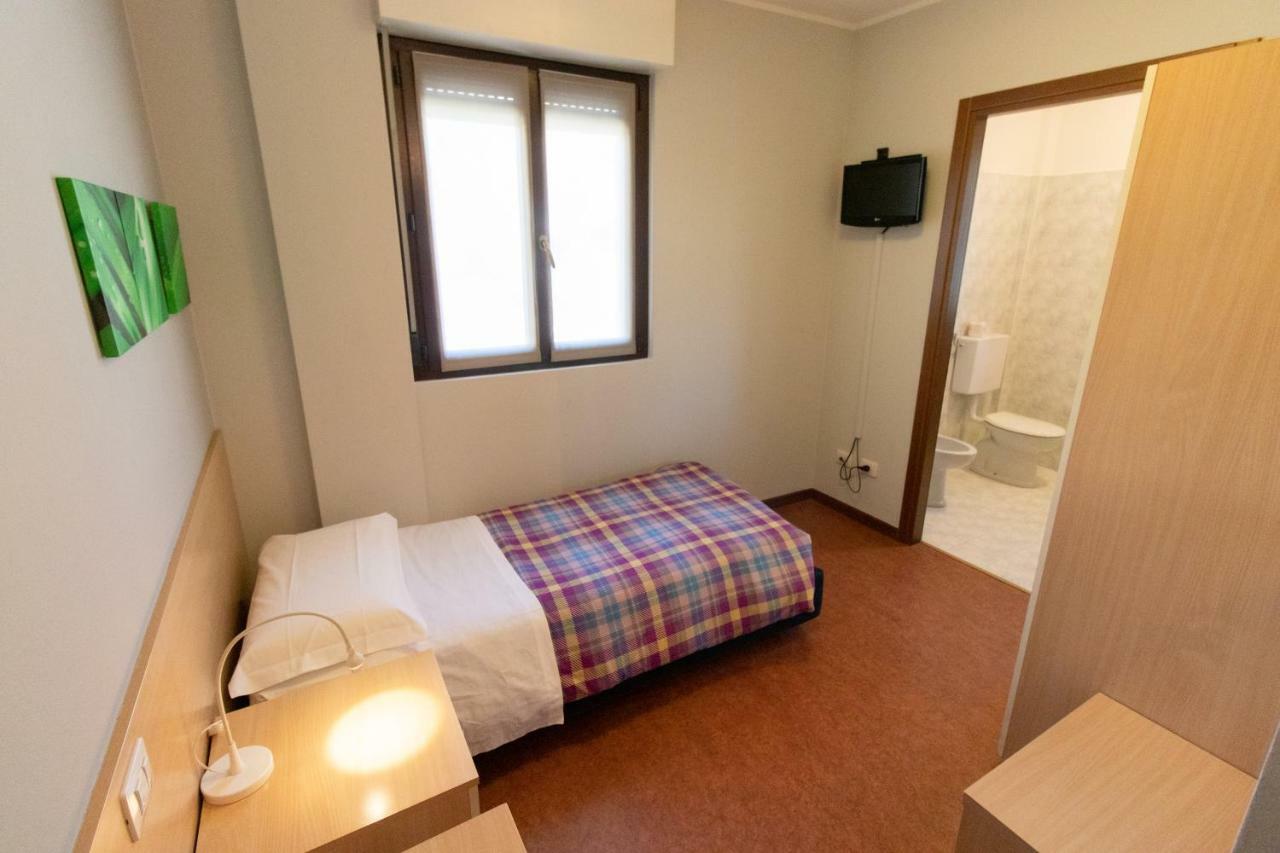 Hotel Del Boschetto Poggiridenti ภายนอก รูปภาพ