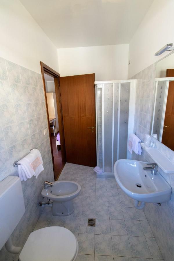 Hotel Del Boschetto Poggiridenti ภายนอก รูปภาพ