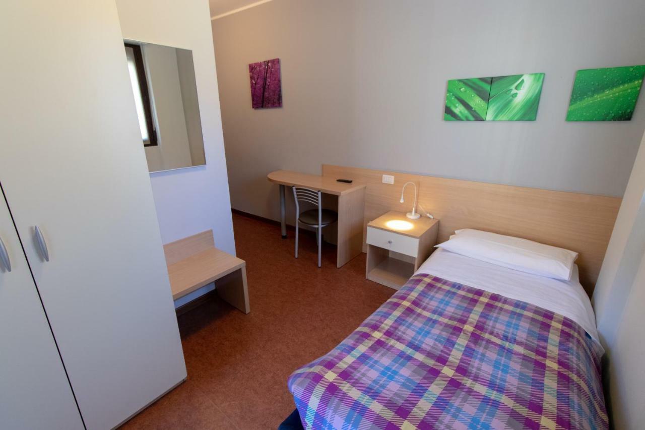 Hotel Del Boschetto Poggiridenti ภายนอก รูปภาพ